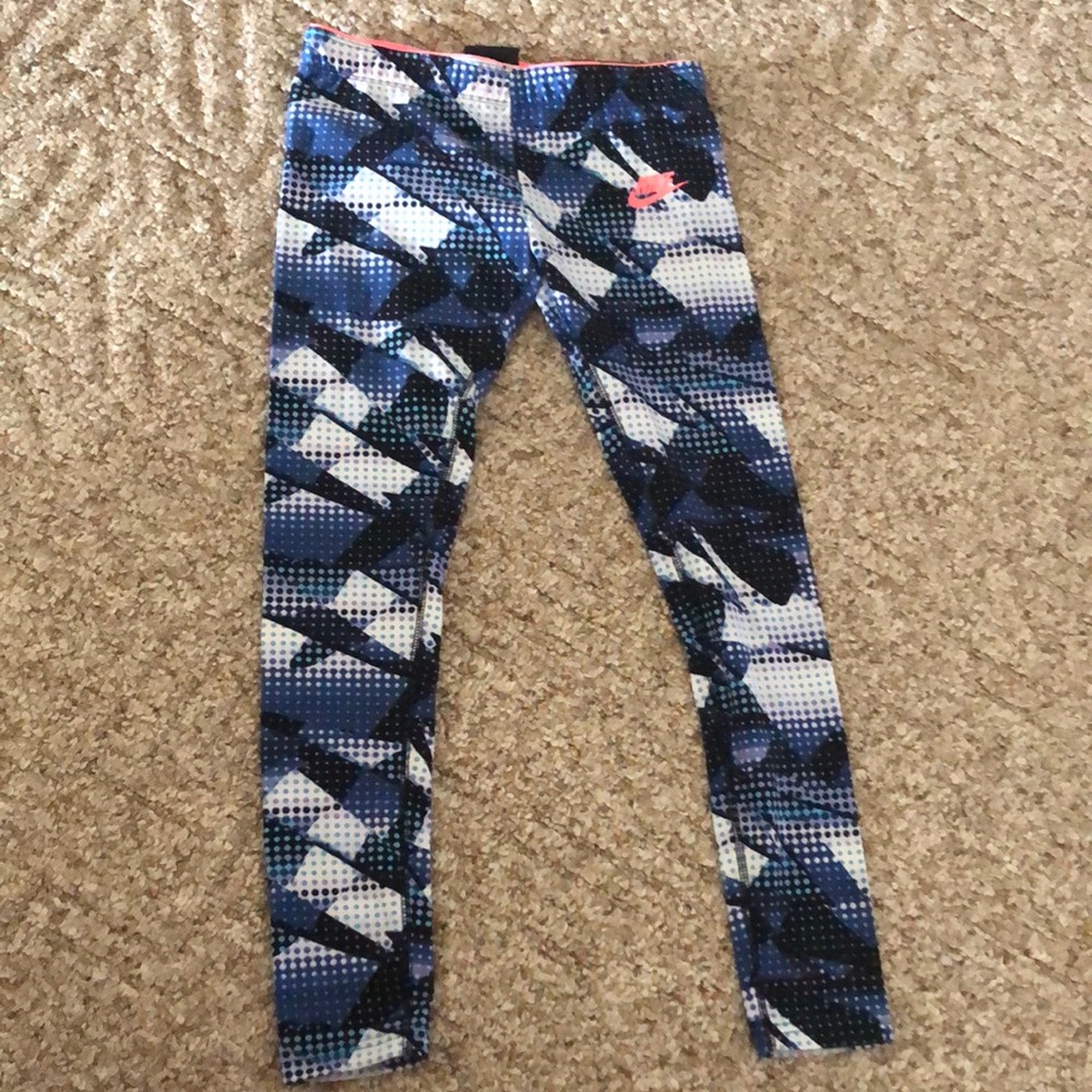 🌸 Brand new!!!! Tags attached!!!Girls Nike leggings